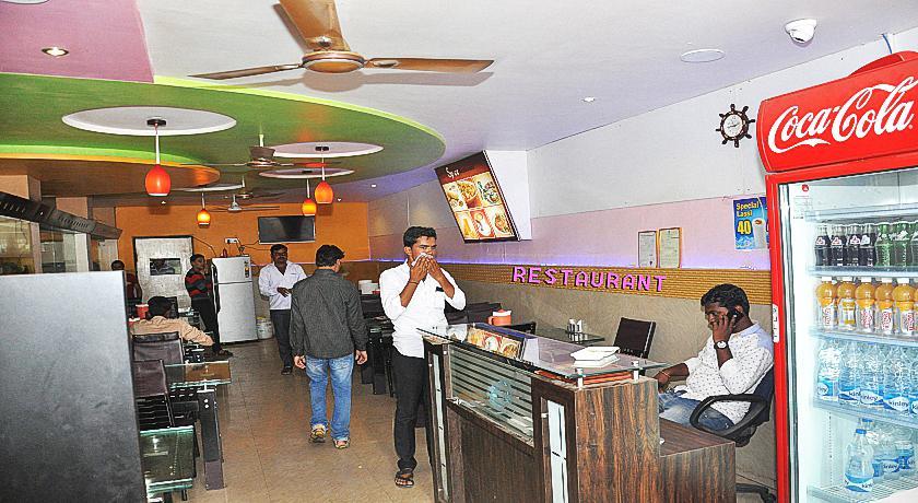 Hotel Talha Residency Nanded Exterior photo